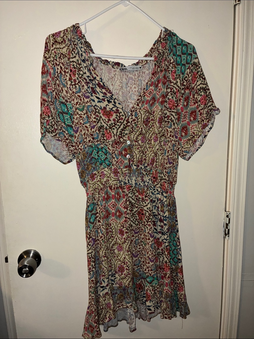 Zara Floral V‑Neck Short Sleeve Dress, S